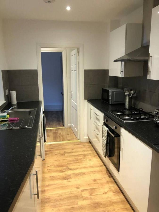 Lovely 4-Bed House In Anfield All En-Suite Ливерпуль Экстерьер фото
